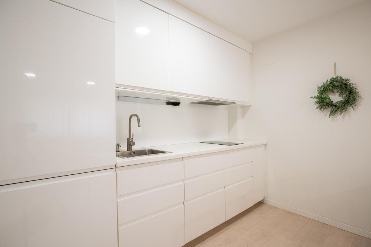 セビリアWhitey Aparment In Trianaアパートメント エクステリア 写真
