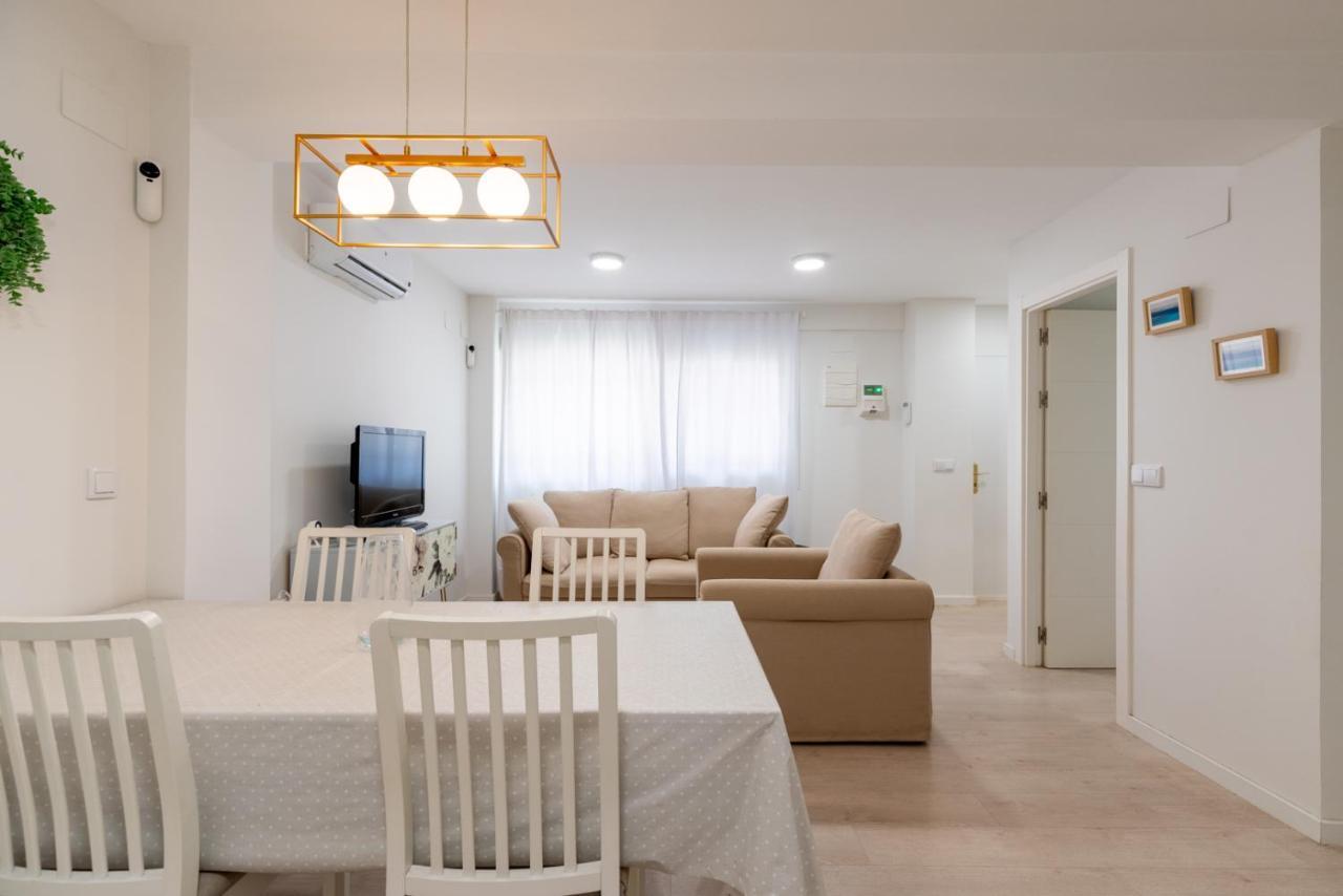 セビリアWhitey Aparment In Trianaアパートメント エクステリア 写真