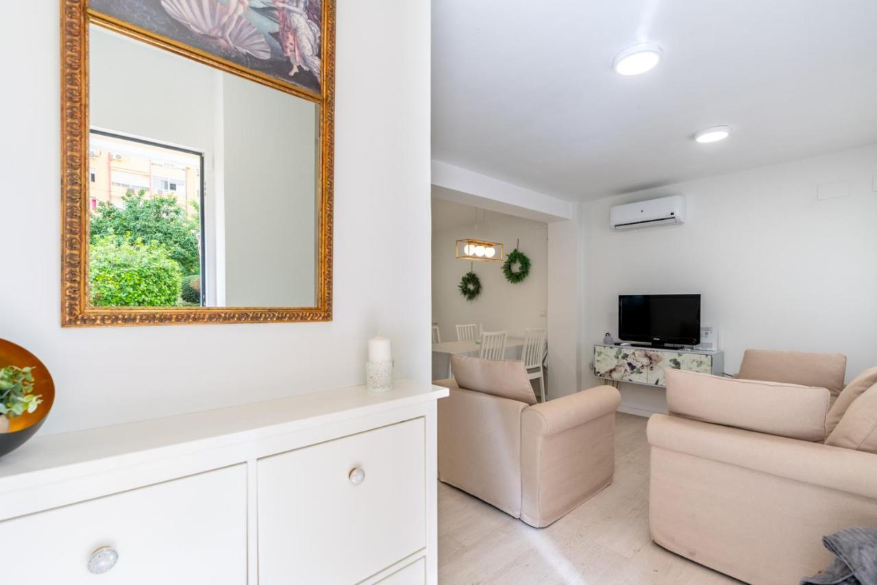 セビリアWhitey Aparment In Trianaアパートメント エクステリア 写真